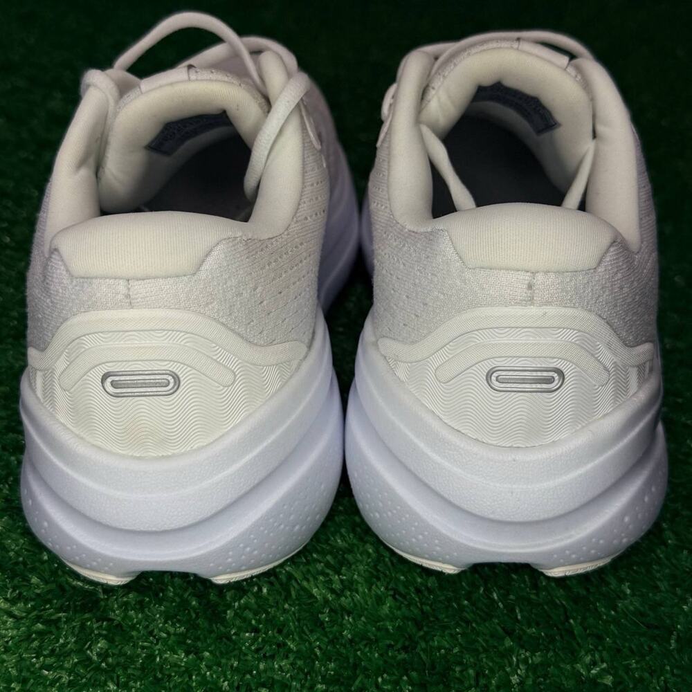 Brooks Ghost Max 2 Women’s Running Shoes Size 10.5 White Cushioned Trainer - Picture 6 of 8